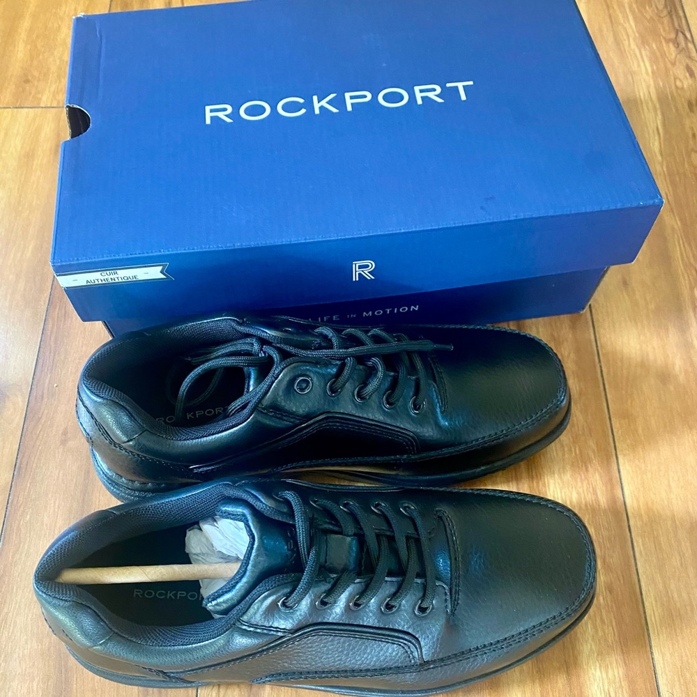 New in box Rockport shoes